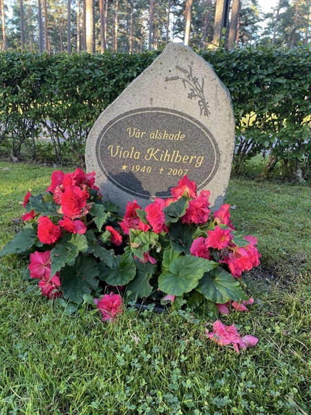 Grave number: 1 KV12   259