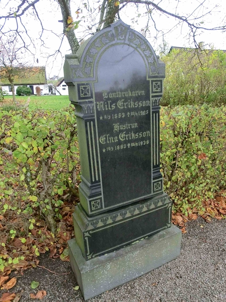 Grave number: ÄS 05    004