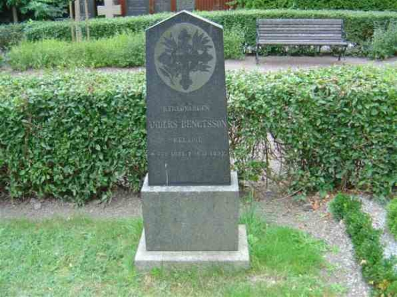Grave number: FLÄ B    20-23