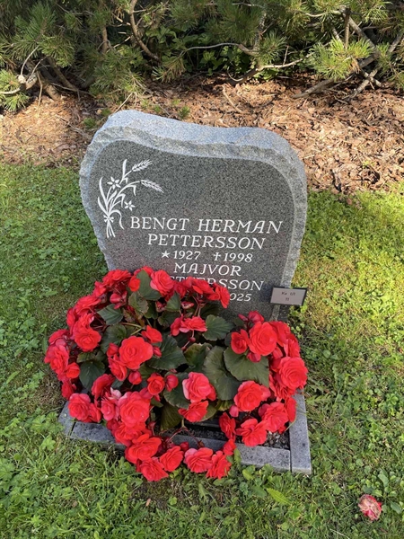 Grave number: 1 U1    11