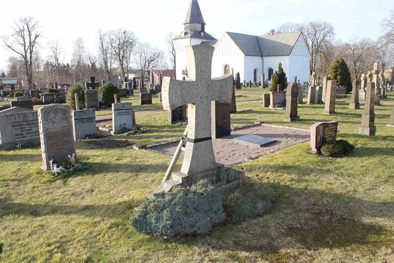 Grave number: ÖKK 5   303, 304, 305, 306