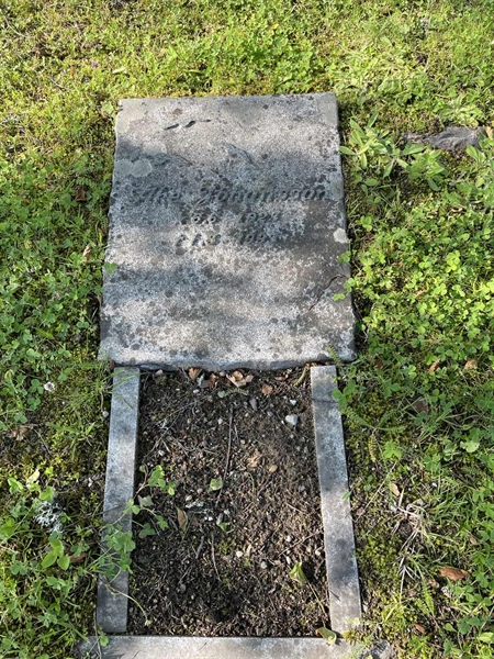 Grave number: R 5    20