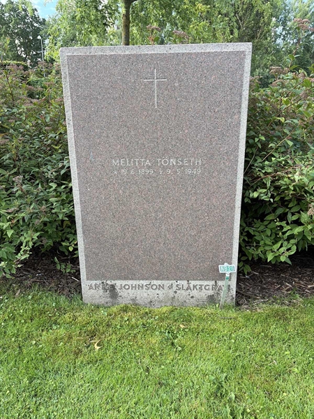 Hautatunnus: 1 NB    26