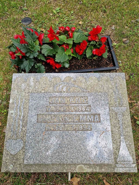 Grave number: 1 KV.3    72-73