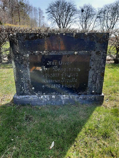 Grave number: VN E    35-37