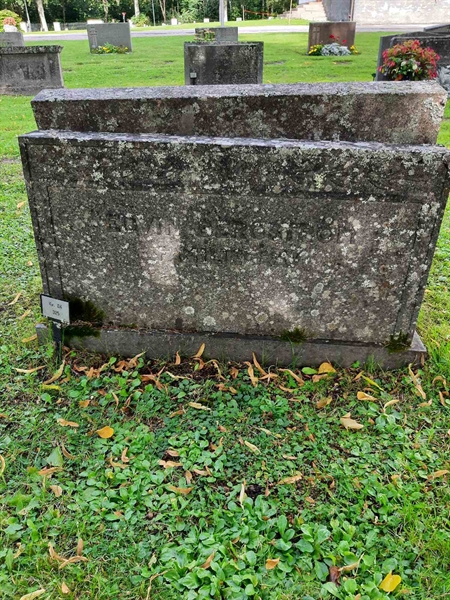 Grave number: 3 04  325