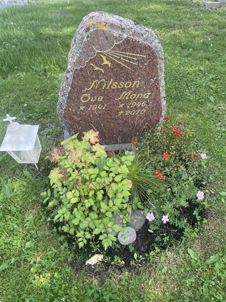 Grave number: H 8    61-62