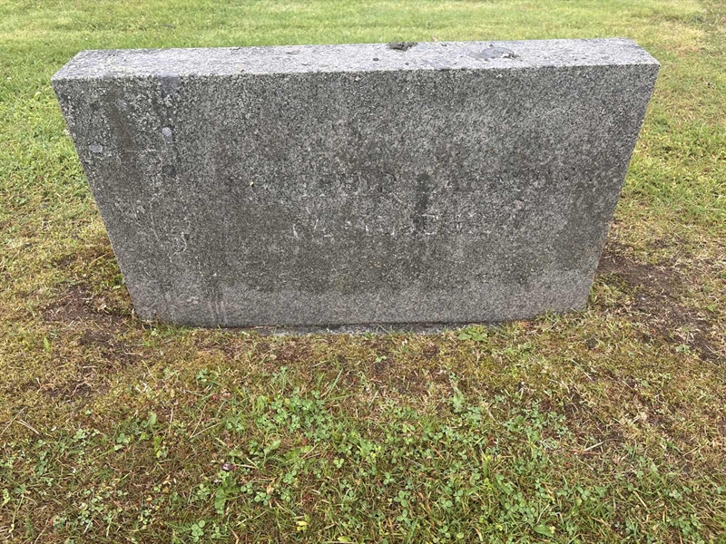 Grave number: 002 1    75