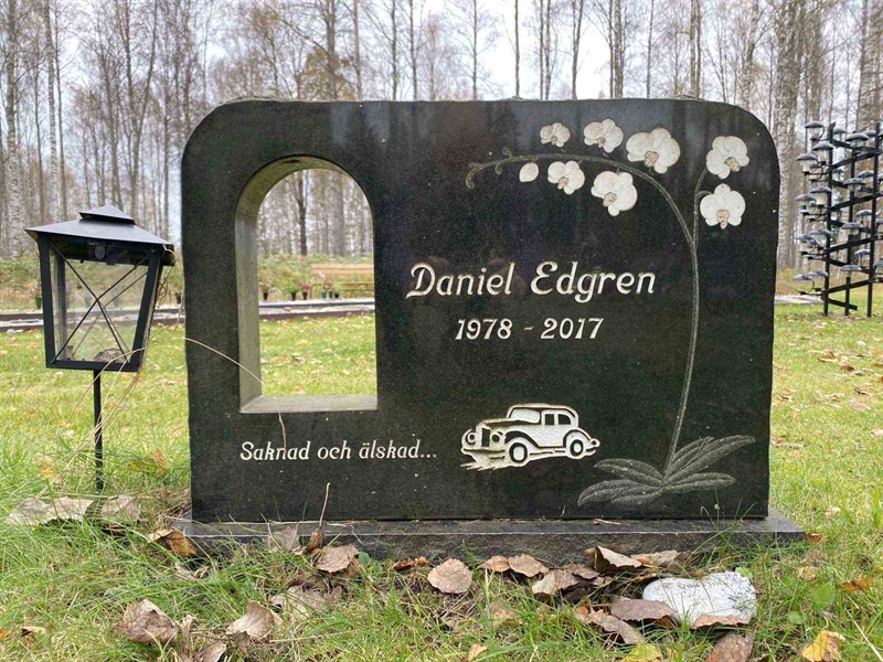 Grave number: 1 28     26