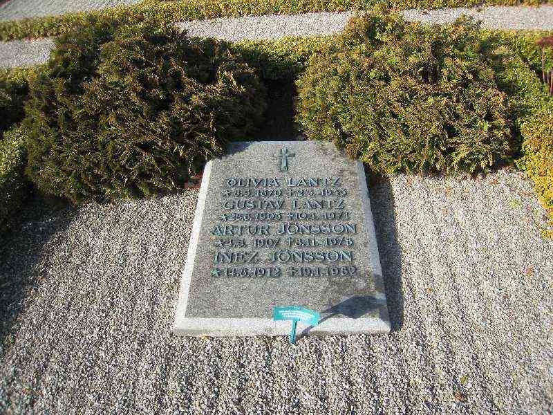 Grave number: NK D 119-120