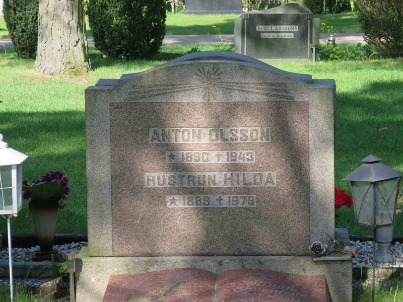 Grave number: HÖB 23    16