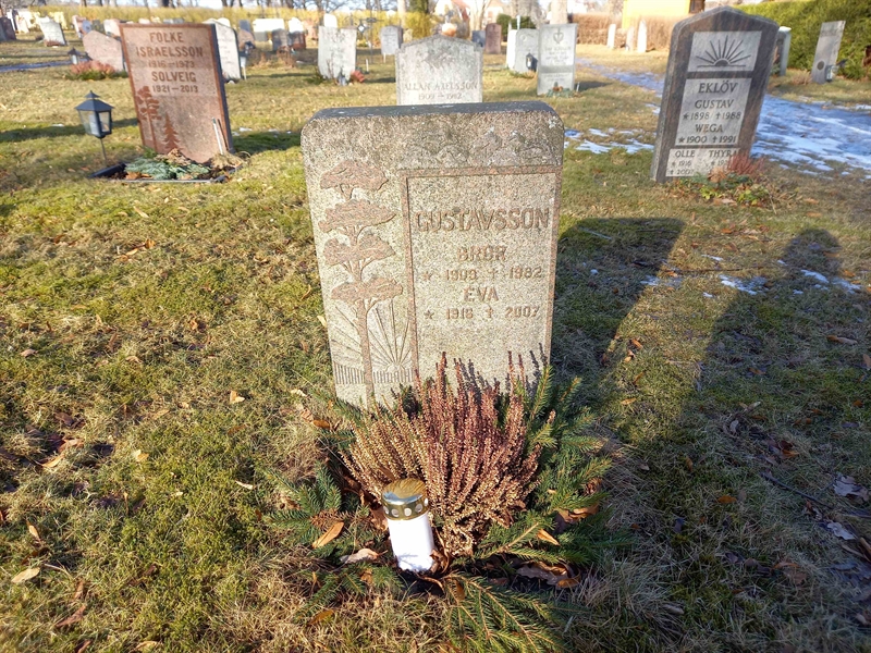 Grave number: NO 08   178