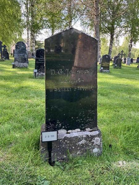 Grave number: 2 D   133