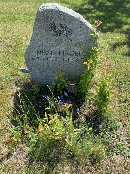 Grave number: R 07    93