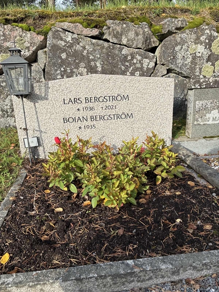 Grave number: 1 U    25
