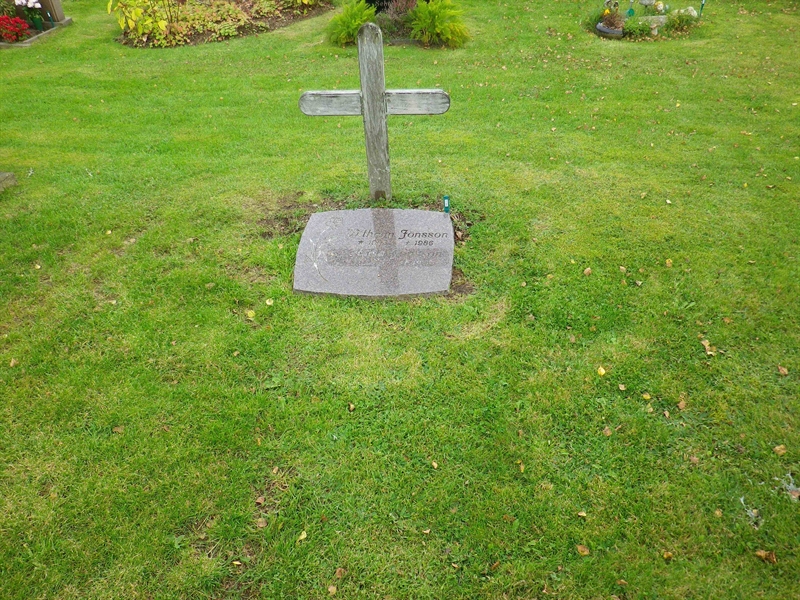 Grave number: VI K   259, 260