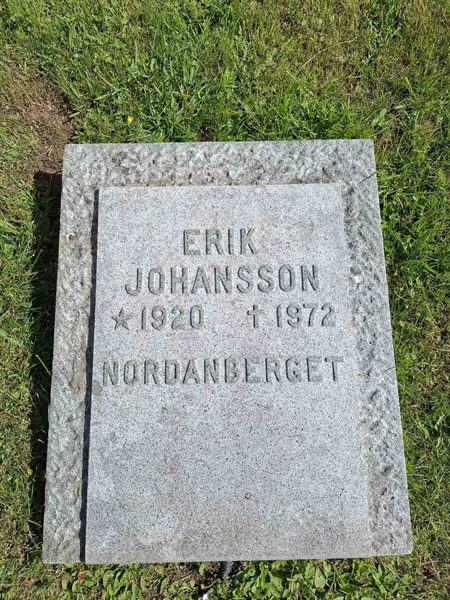 Grave number: 001 2   612