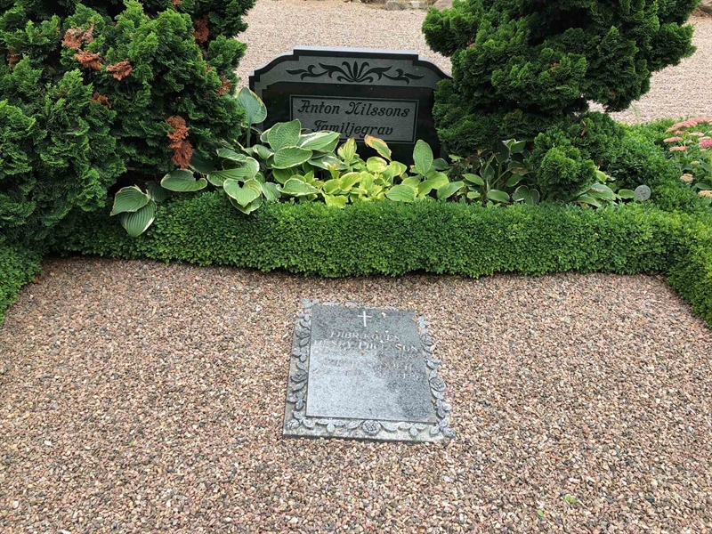 Grave number: Kå 05     1, 2