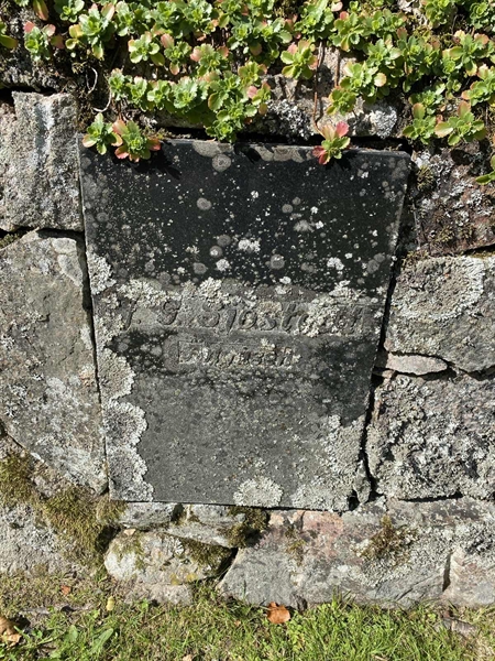 Grave number: 1 GaKy Kv09   129-131