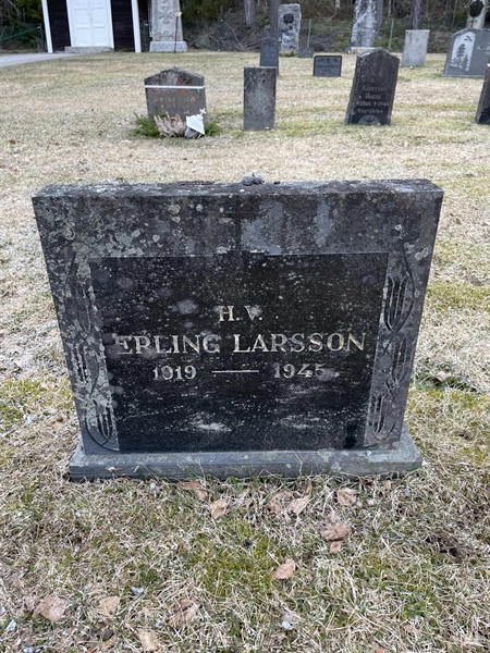 Grave number: R 2   132-E