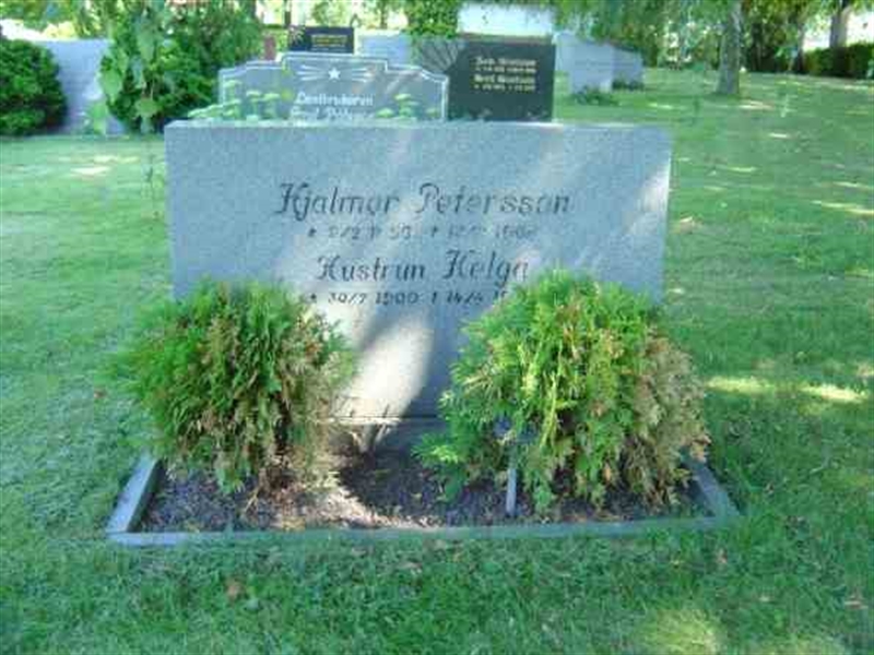 Grave number: FLÄ E    13