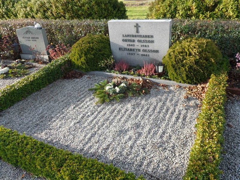 Grave number: ÖTN NVK2   134, 135
