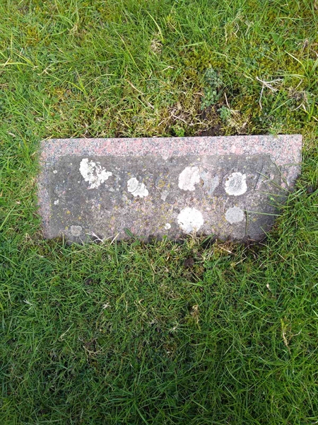 Grave number: TN 009  2435