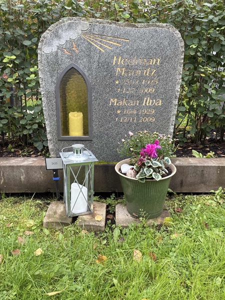 Grave number: 3  2433