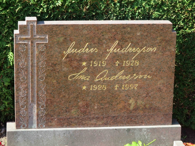 Grave number: HK J   173, 174