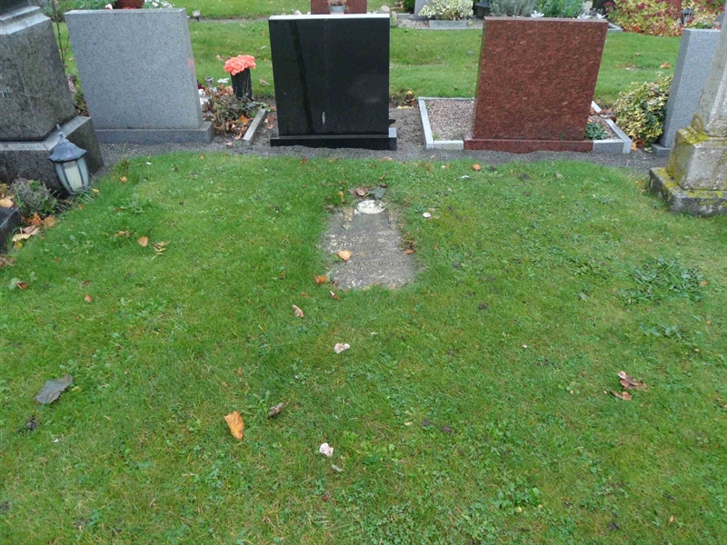 Grave number: 2 01    46