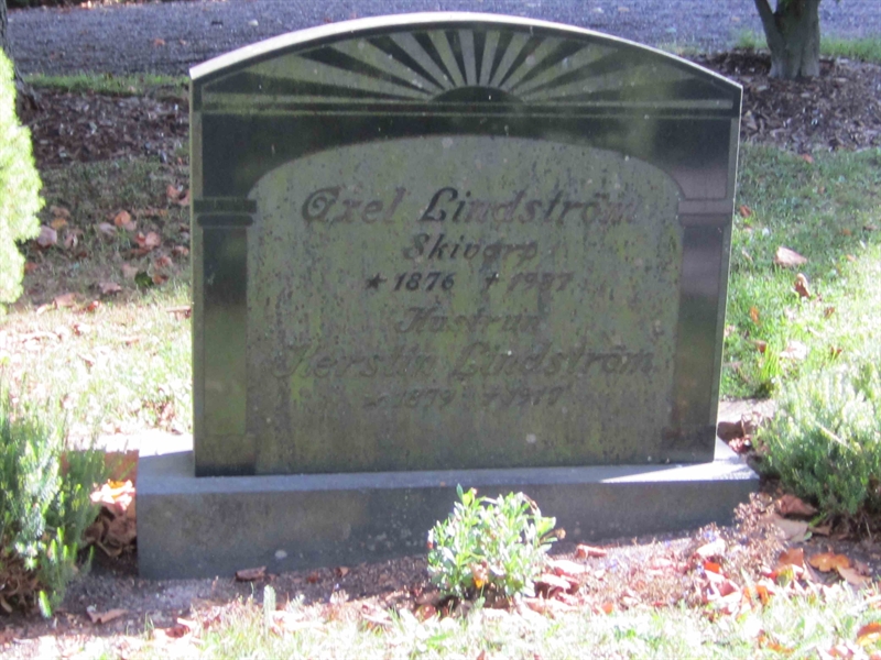 Grave number: 1 10    65