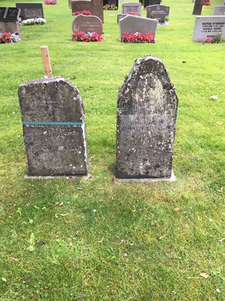 Grave number: 2 F   290