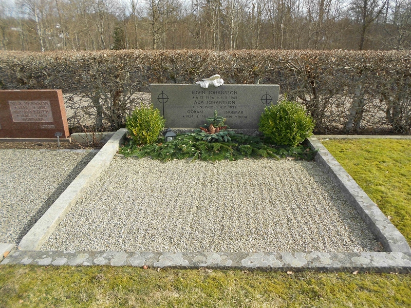 Grave number: NÅ M3    43, 44