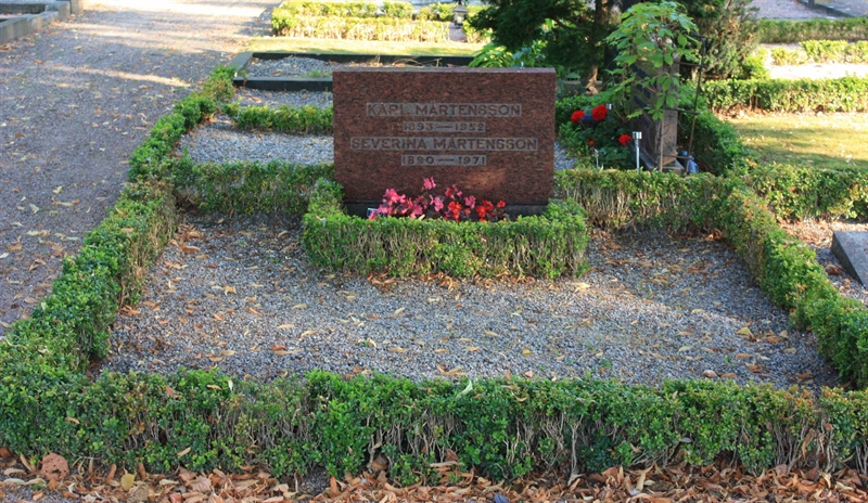 Grave number: Ö 21y    37, 38