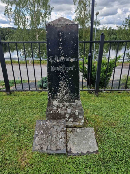 Hautatunnus: 451 03B 8