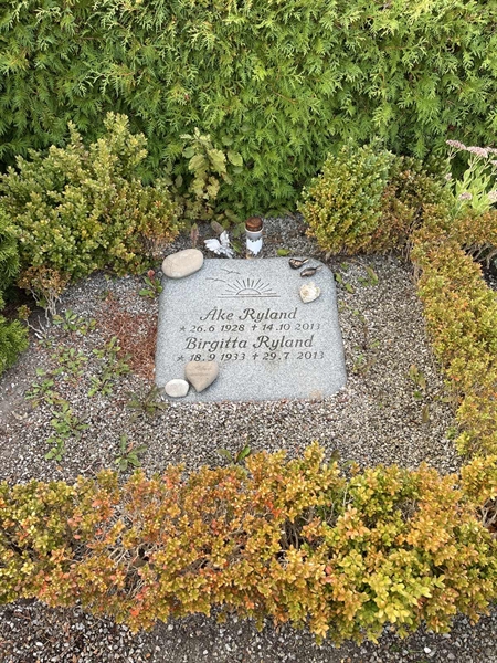 Grave number: NK Urn m     7