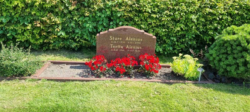 Grave number: SK 2 07  534, 535