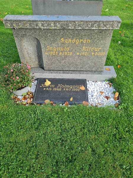 Grave number: K1 03   556, 557