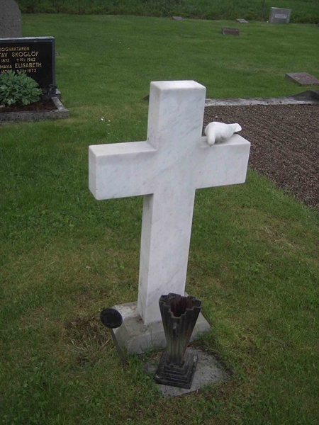 Grave number: 07 M    1