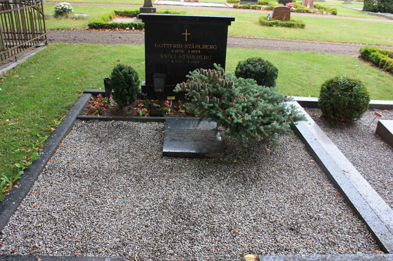 Grave number: Ö 06y    39, 40