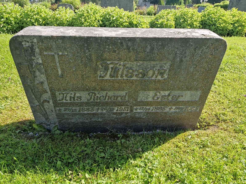 Grave number: 1 FÖRLÅ 17