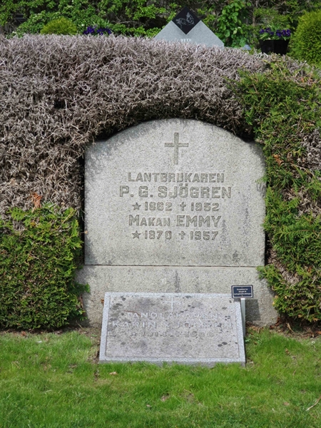 Grave number: HÖB 47    21