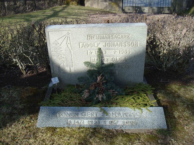 Grave number: KU 08    42, 43