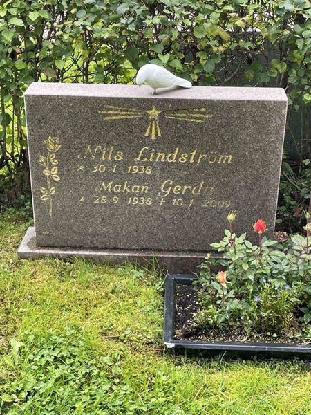 Grave number: 3   216-217