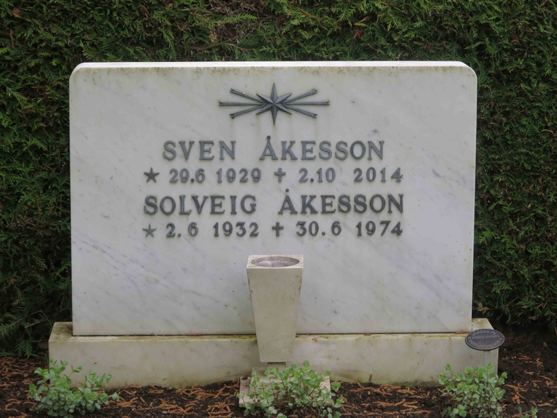 Grave number: HÖB 70E   123