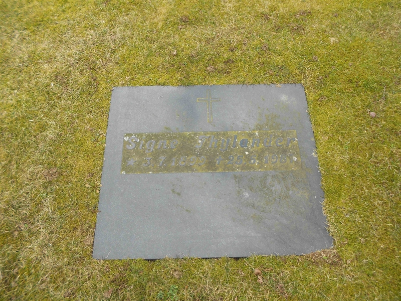 Grave number: V 5    71