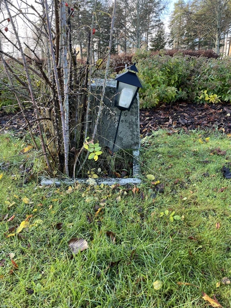 Grave number: 1 E1    10-11