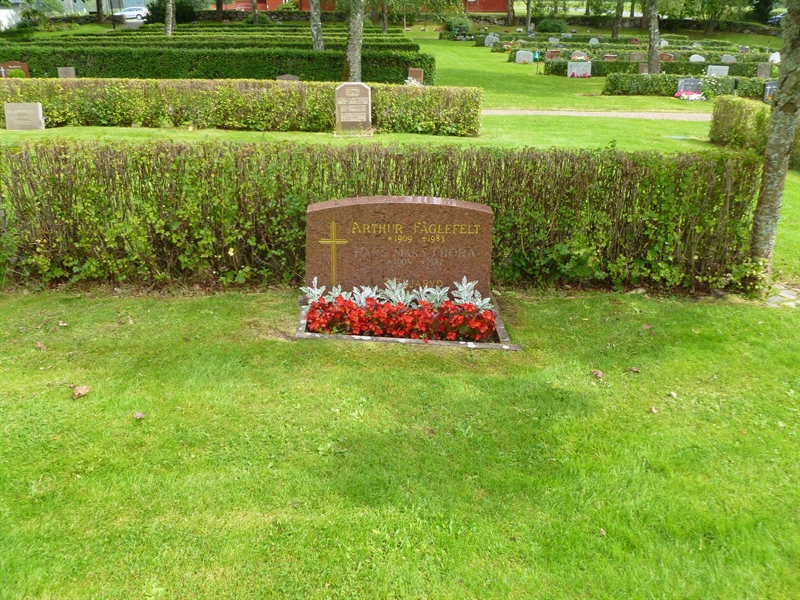 Grave number: ROG G   69, 70