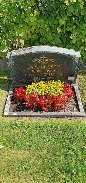 Grave number: Jä 08    31-32