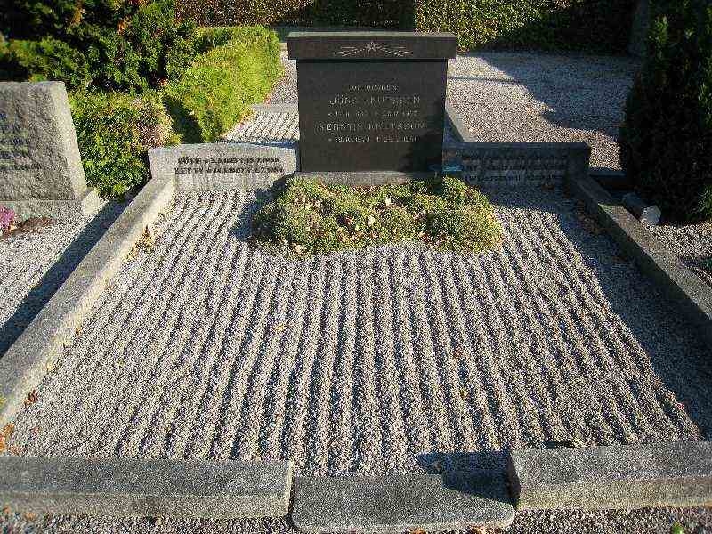 Grave number: VK IV    31